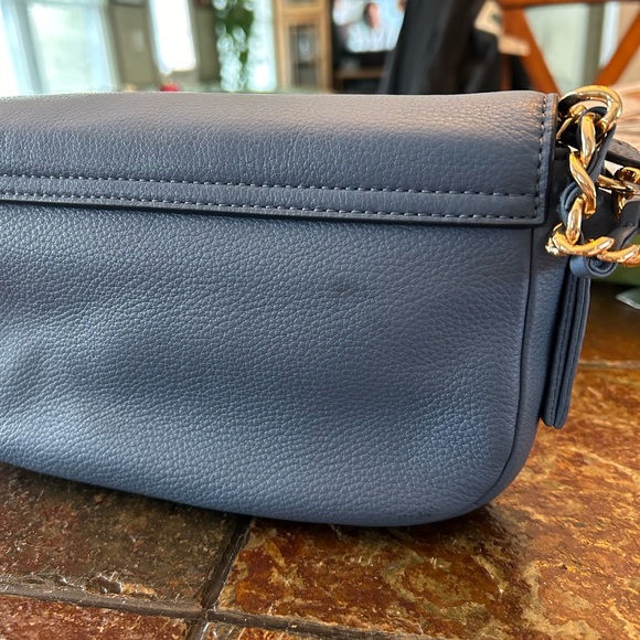 Tory Burch blue cross body bag - Picture 5 of 9